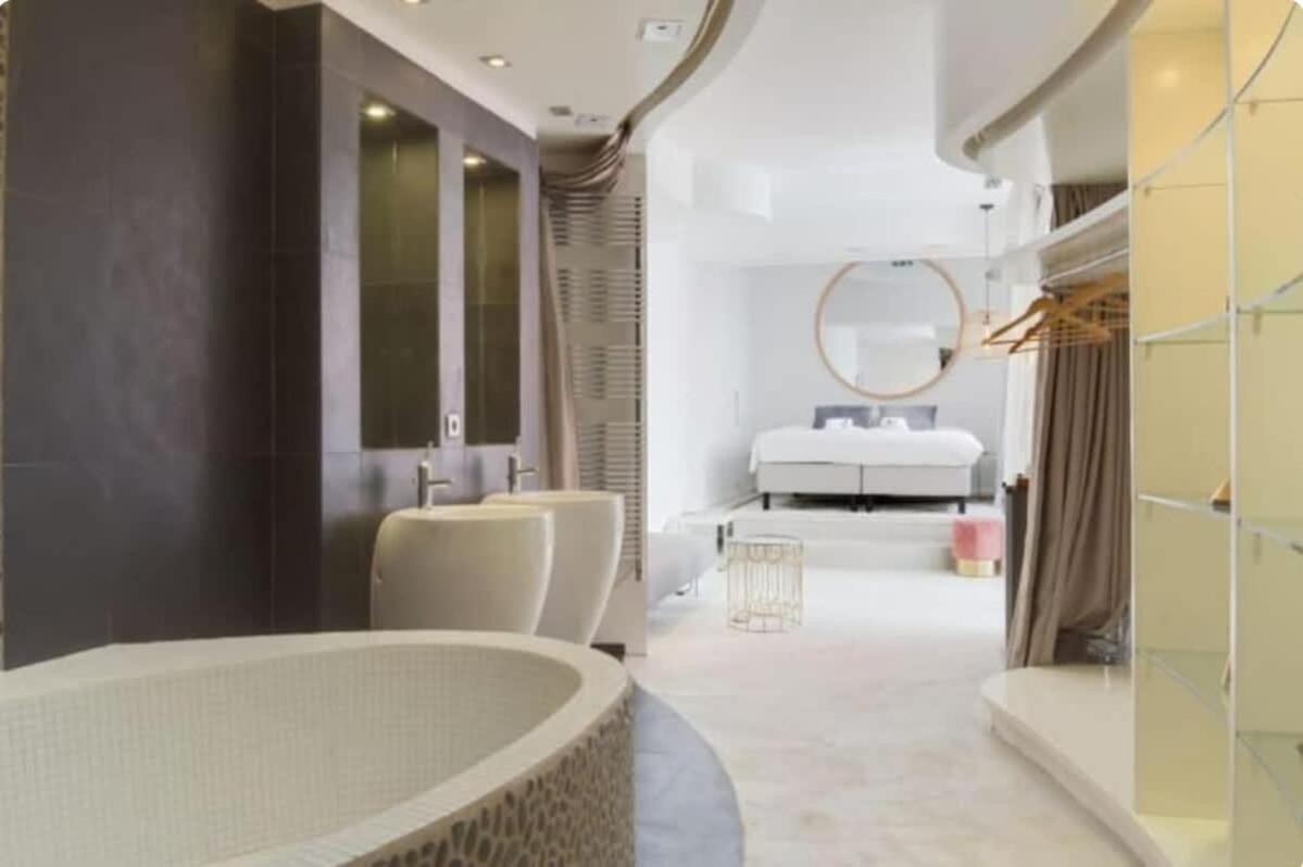 Magnifique Appartement Parisien - Marais Exterior foto